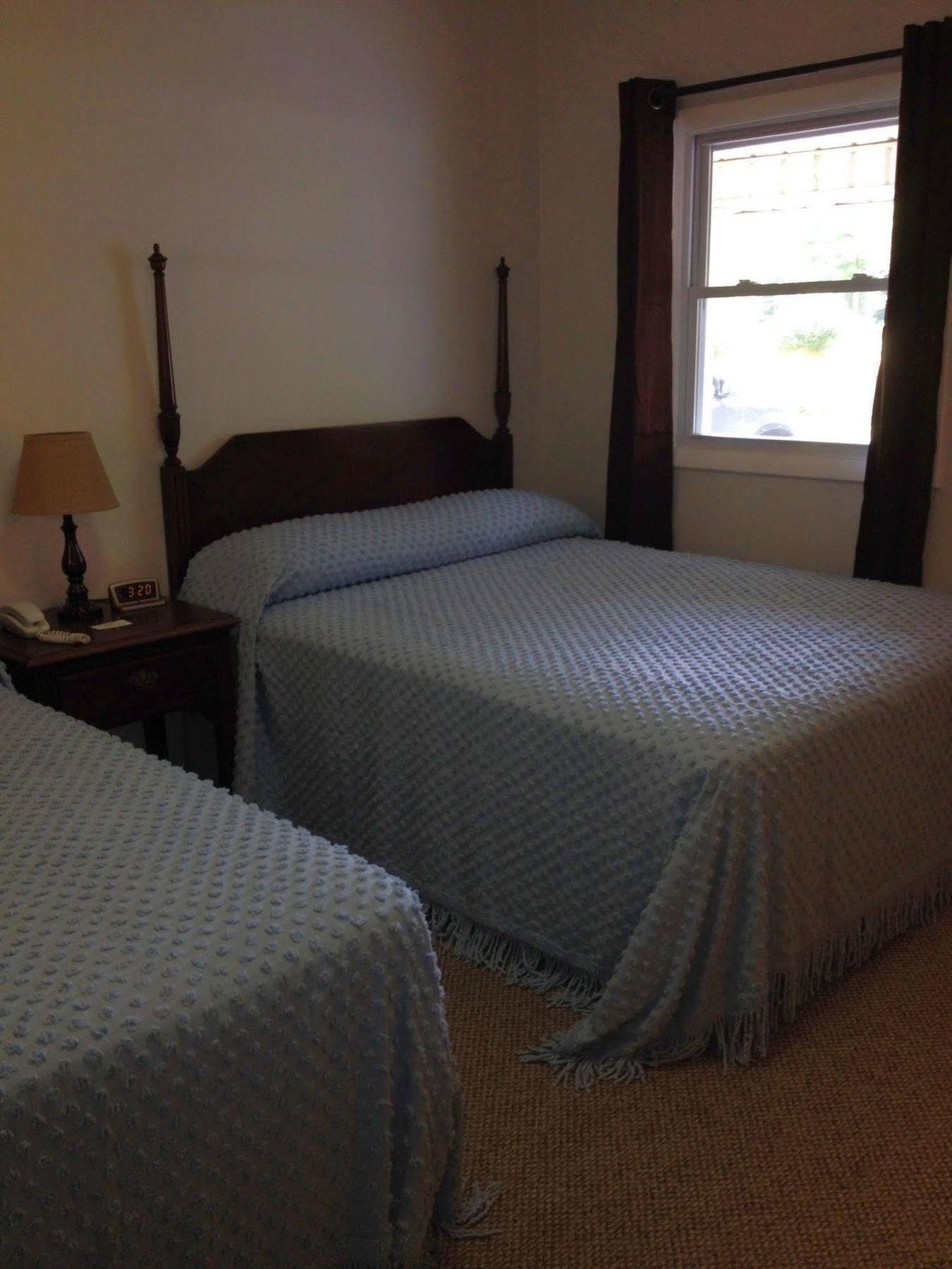 McGregor Inn Motel Wilton Buitenkant foto