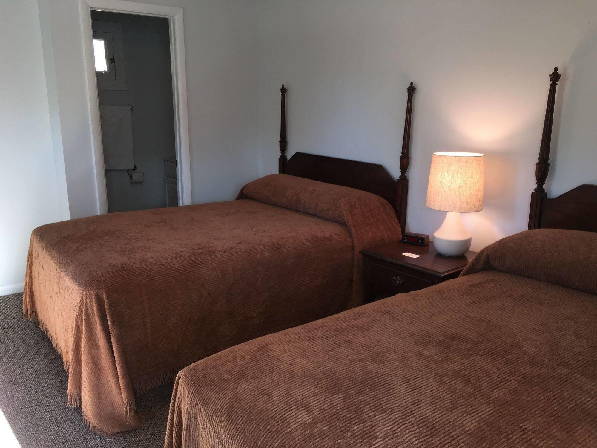 McGregor Inn Motel Wilton Buitenkant foto